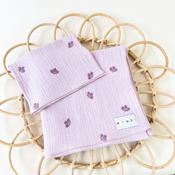 Condentum integer ridiculus, Monzi